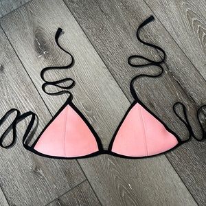 Triangl bikini top